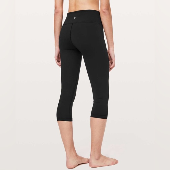 Lululemon Wunder Under Crop Mid Rise Full On Luxtreme 21” Black Size 12 - Picture 2 of 8